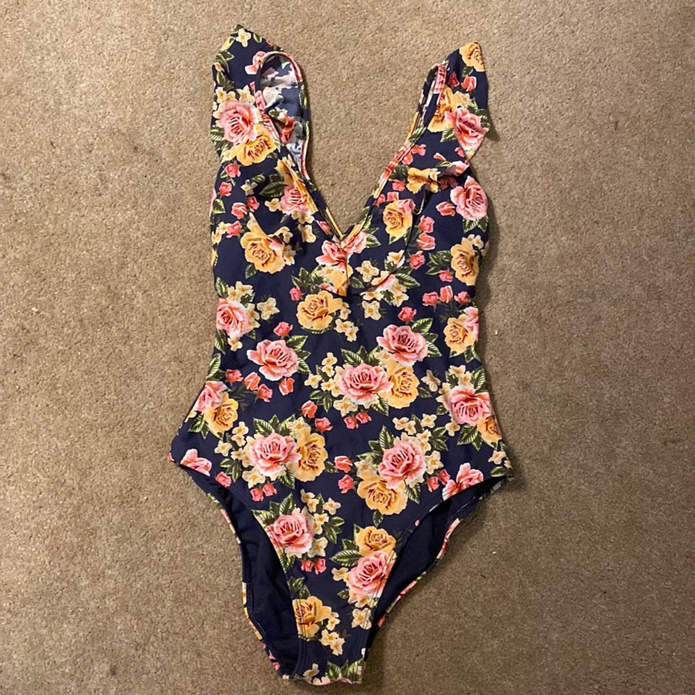 Xhilaration floral ruffle strap, deep back bathing suit - size M